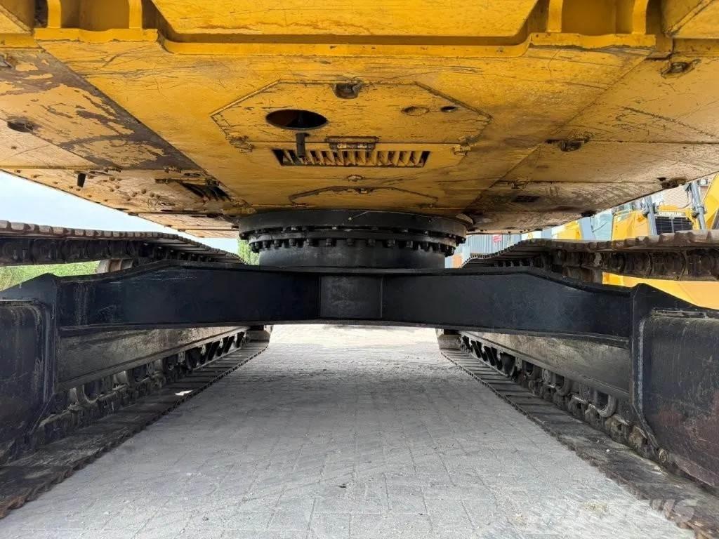 CAT 322CLN Excavatoare pe șenile
