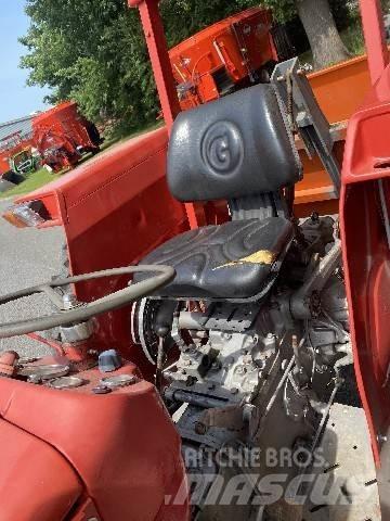 Massey Ferguson 135 Tractoare