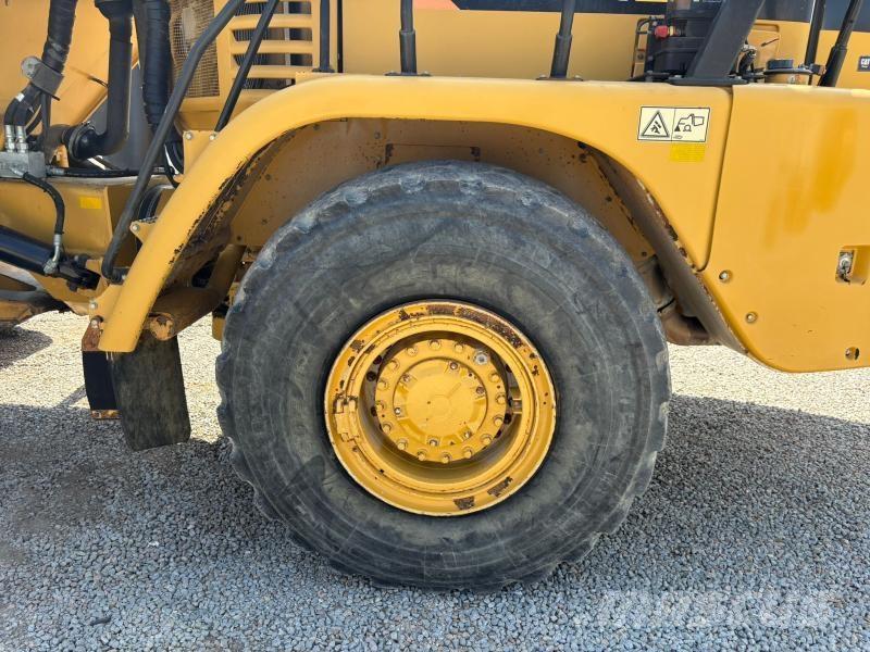 CAT 730 Transportoare articulate