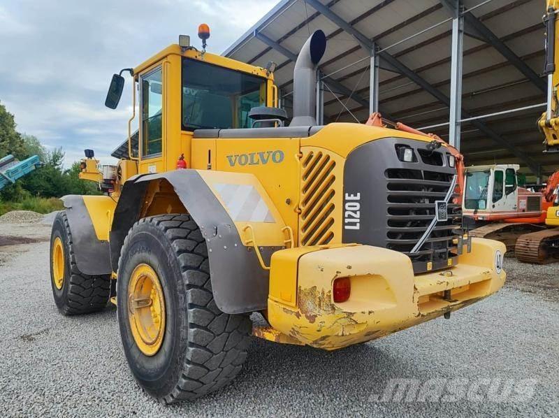 Volvo L120E Incarcator pe pneuri