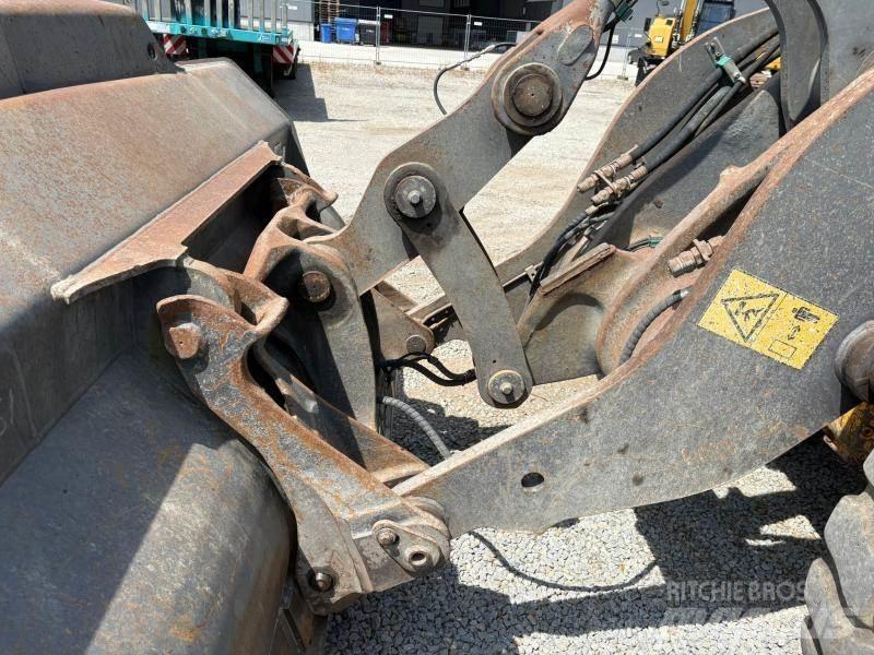 Volvo L90H Incarcator pe pneuri