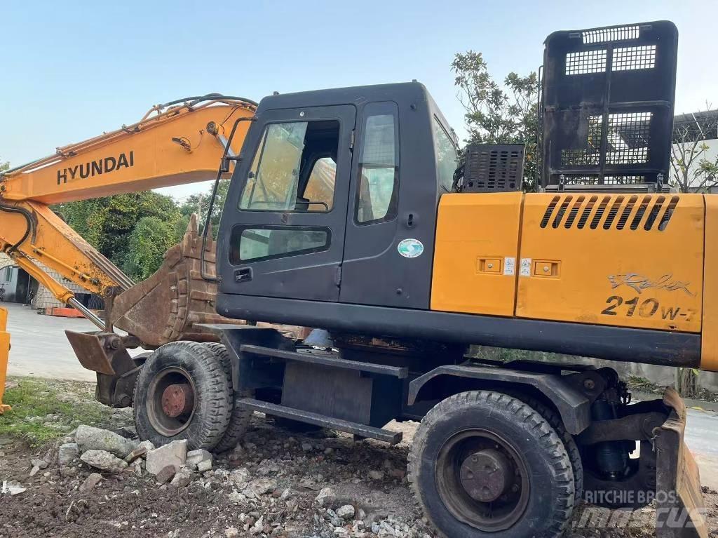 Hyundai R210W-7 Excavatoare cu roti