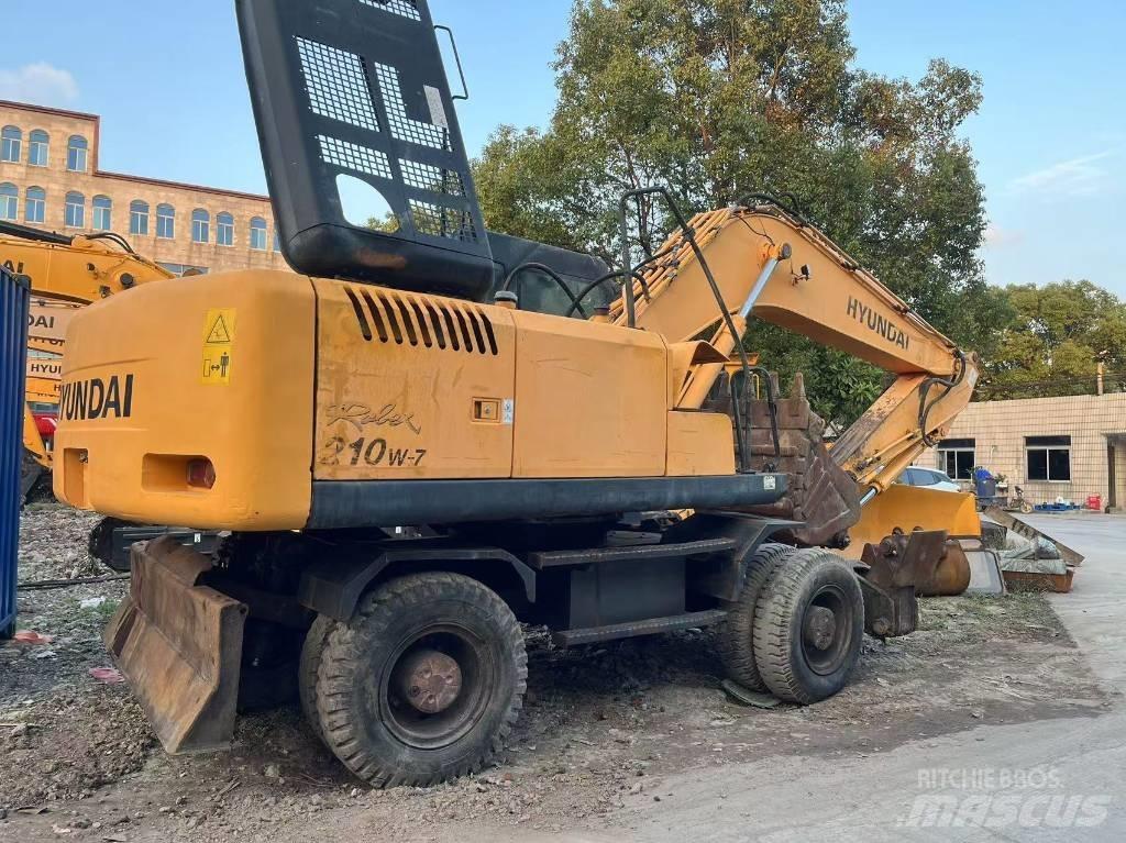 Hyundai R210W-7 Excavatoare cu roti