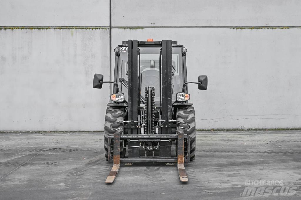 Manitou MC 25-4 Stivuitor diesel