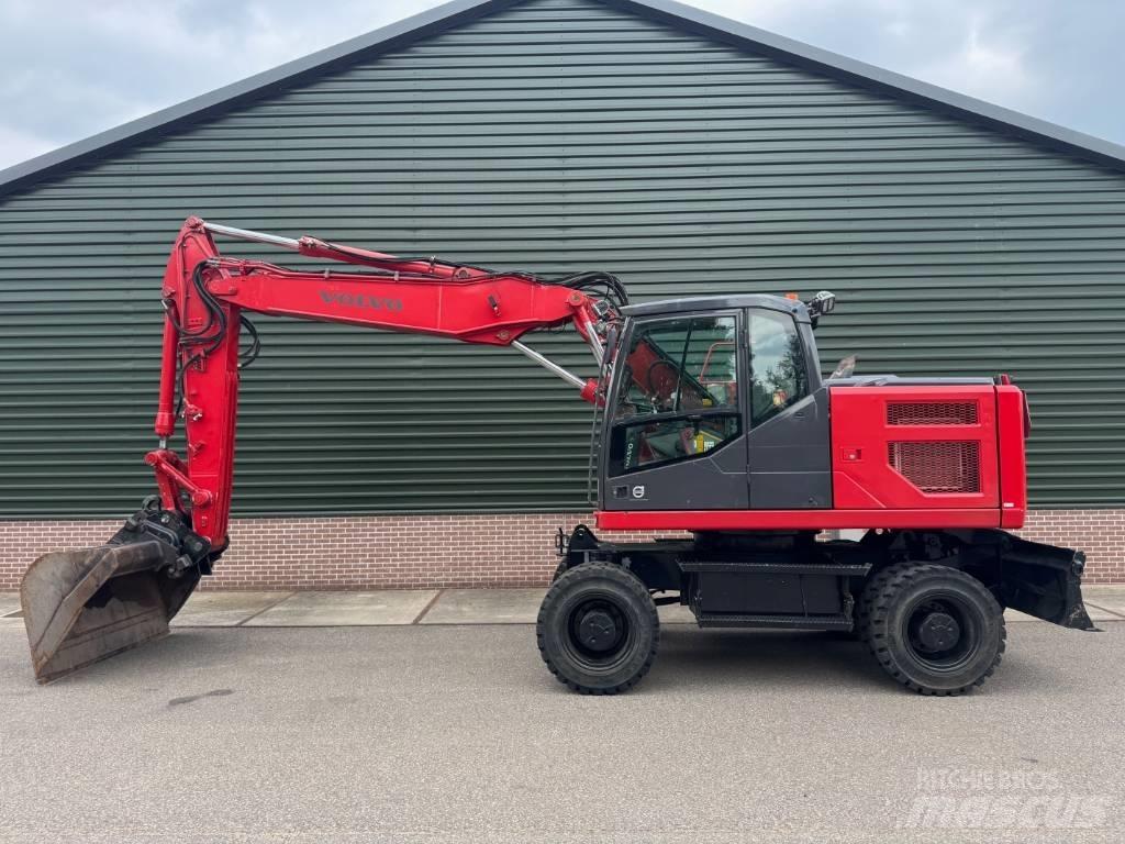 Volvo EW 160 E Excavatoare cu roti