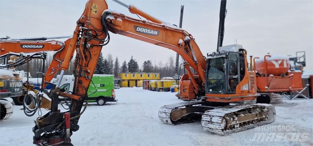Doosan DX235LCR Excavatoare pe șenile
