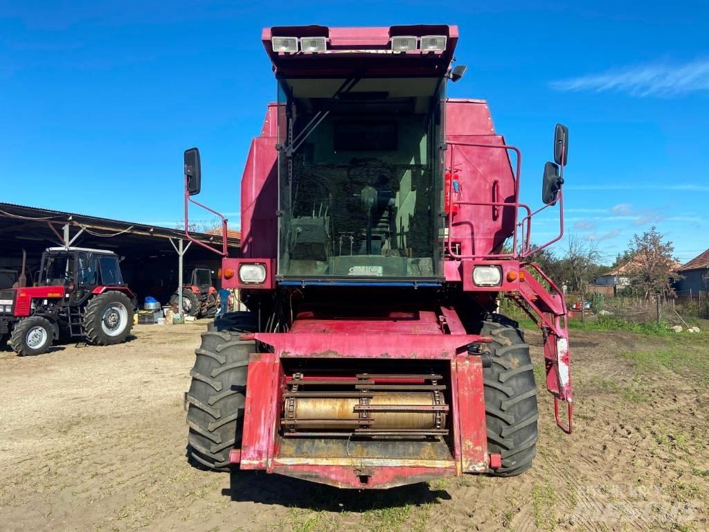 Case IH 521 Combine de secerat