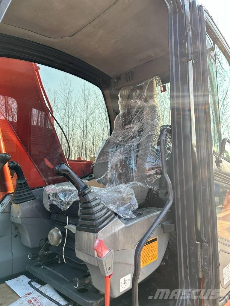 Doosan DX140 Excavatoare pe șenile
