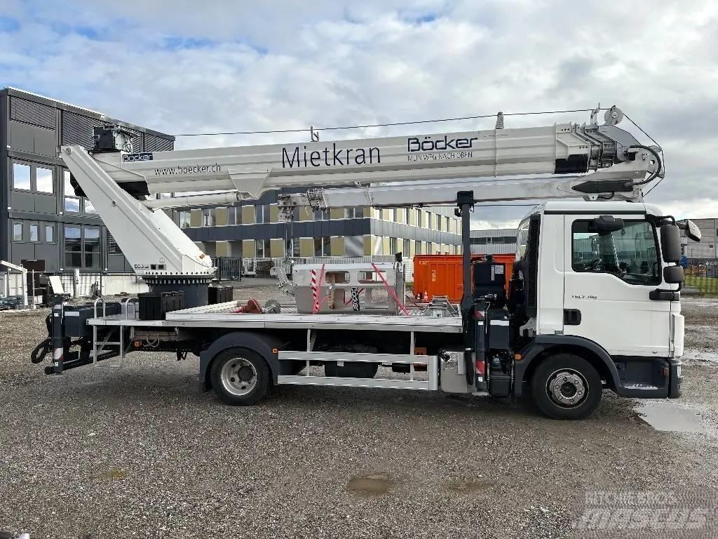 Böcker AK 37/4000 Macara teren accidentat