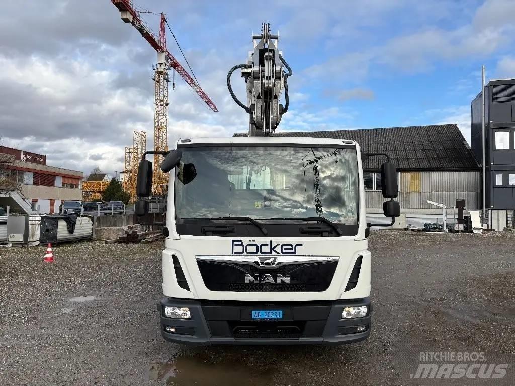 Böcker AK 37/4000 Macara teren accidentat