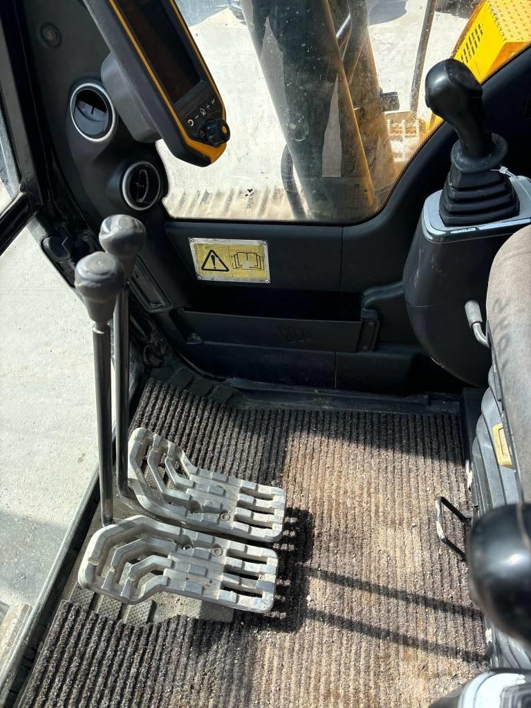 JCB JS 160 LC Excavatoare pe șenile
