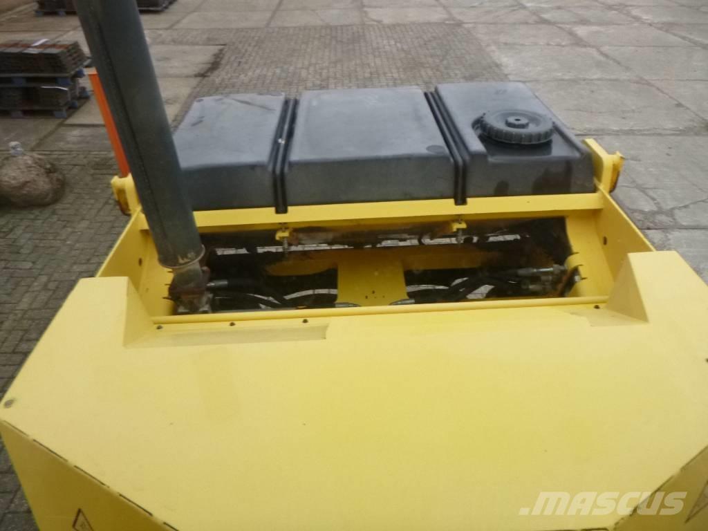Bomag BW 151 AC-2 Cilindri compactori micsti