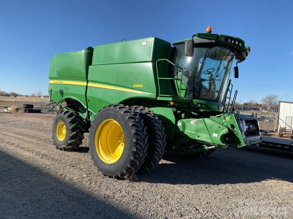 John Deere S 680 Combine de secerat