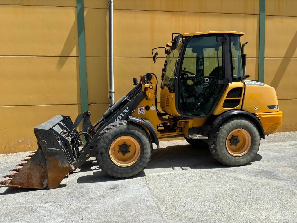 Volvo L 25 F Incarcator pe pneuri