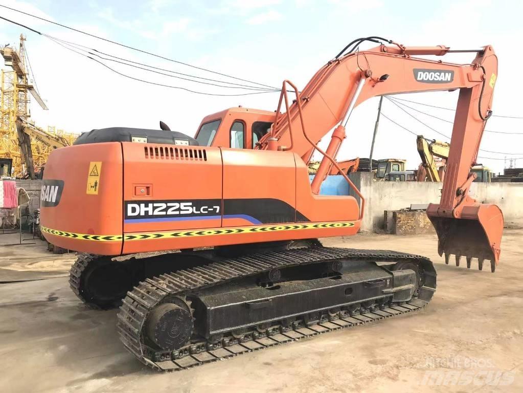 Doosan DH 225 LC-9 Excavatoare pe șenile
