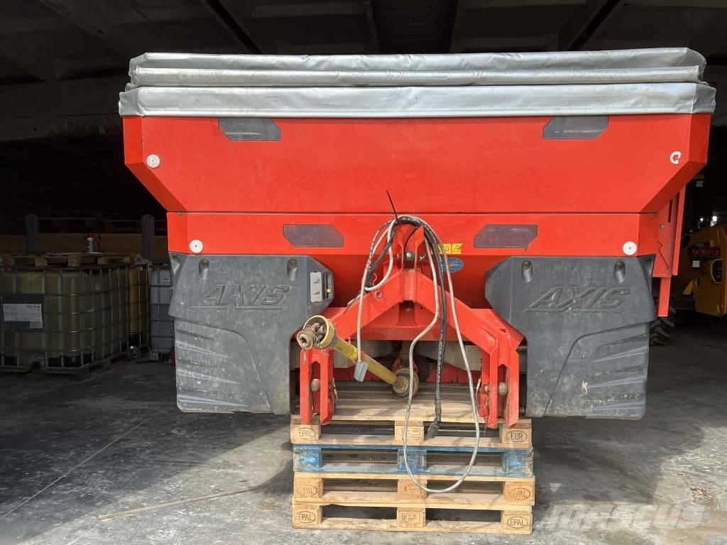 Kuhn 40.1W Împrastierea mineralelor