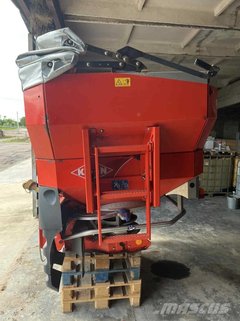 Kuhn 40.1W Împrastierea mineralelor