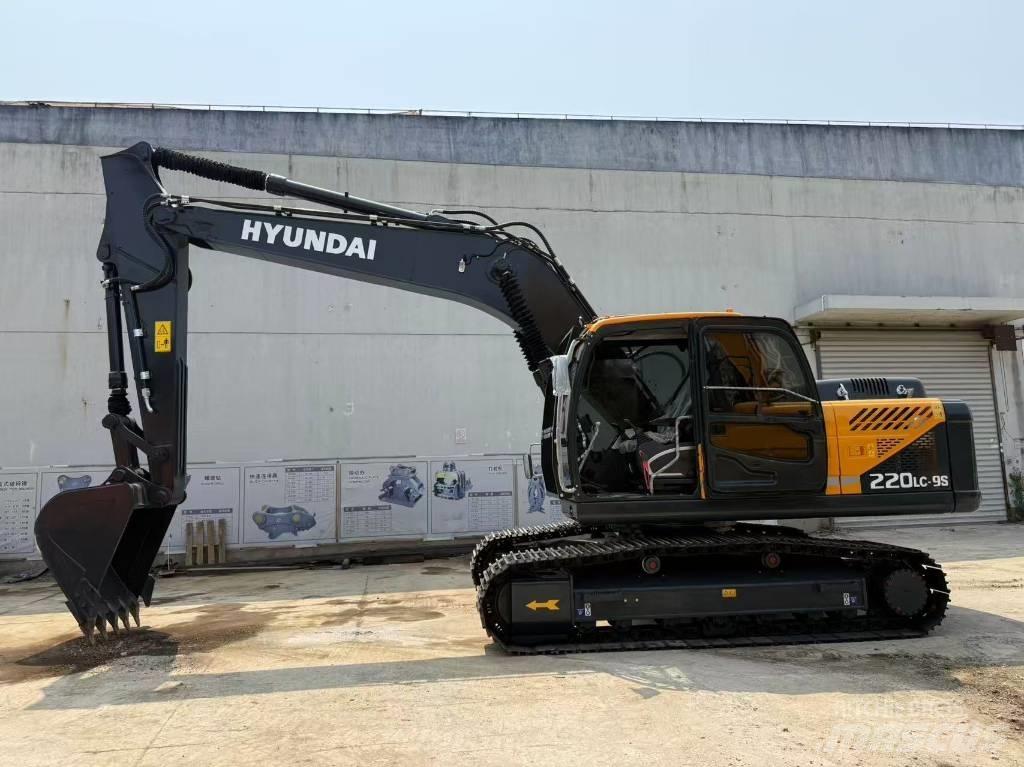 Hyundai R220LC-9S Excavatoare 7t - 12t