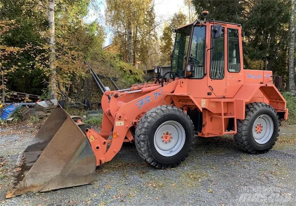 Hitachi FR 7 C Incarcator pe pneuri