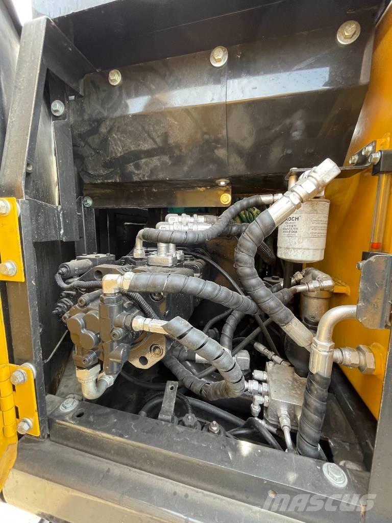 Volvo EC 140 Excavatoare pe șenile

