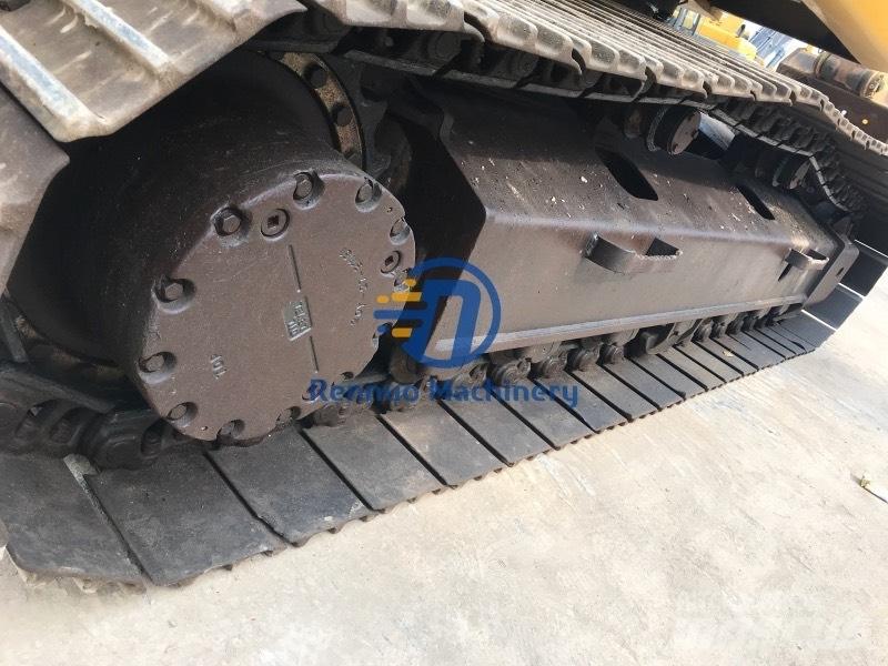 Komatsu PC200-7 Excavatoare pe șenile
