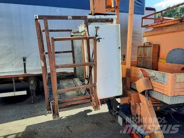 Mercedes-Benz 914 Platforme aeriene montate pe camion