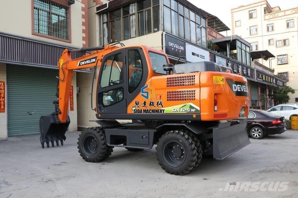 Develon DX125W Excavatoare cu roti