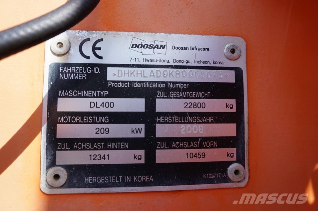 Doosan DL 400 Incarcator pe pneuri