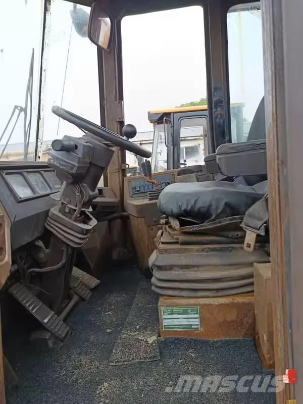 CAT 950 F Incarcator pe pneuri