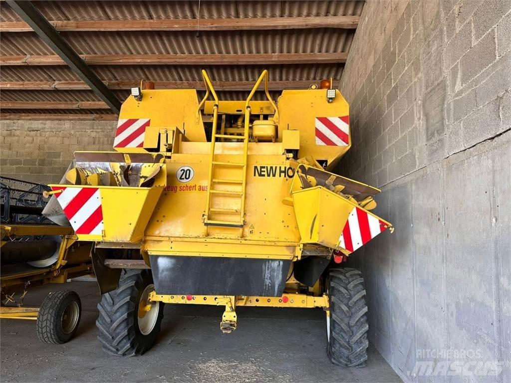 New Holland TF 76 Combine de secerat