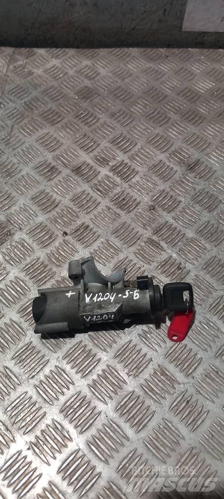 Volvo FH 12   1063433 Cabine si interior
