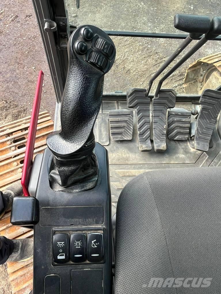 Volvo ECR 235 EL Excavatoare pe șenile
