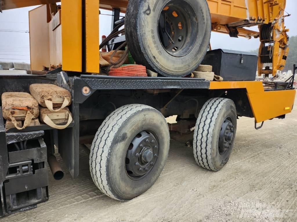 Hyundai HC 50 Macara pentru orice teren