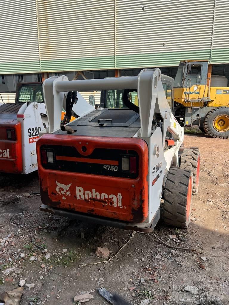 Bobcat S 750 Mini incarcator