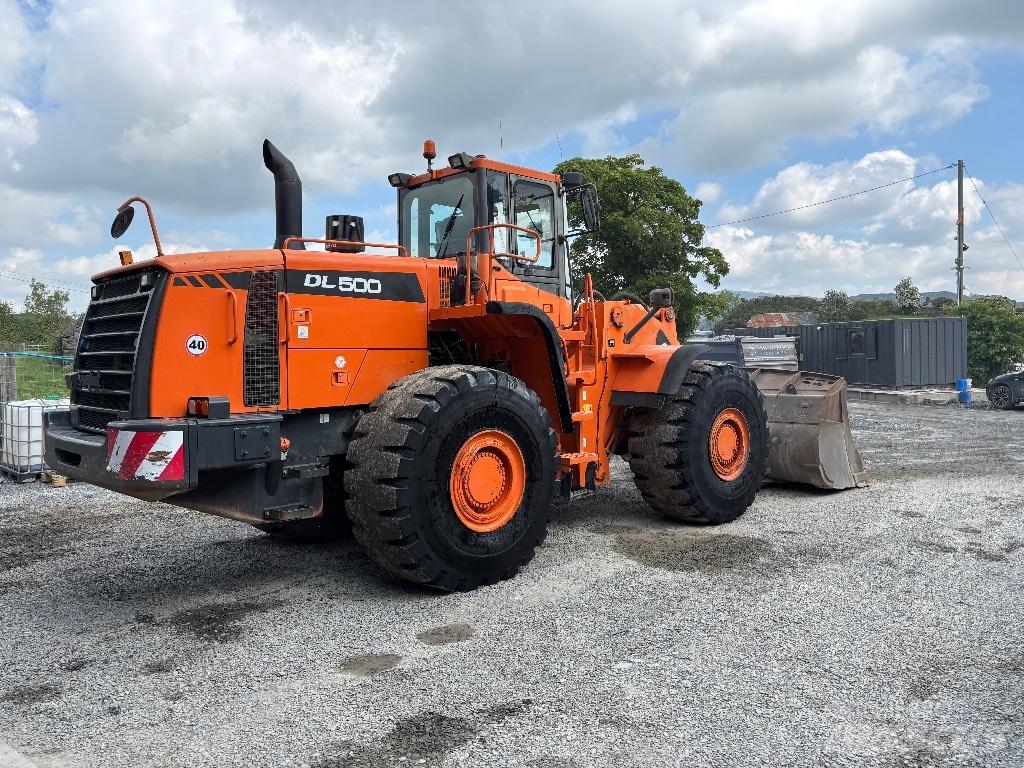 Doosan DL 500 Incarcator pe pneuri