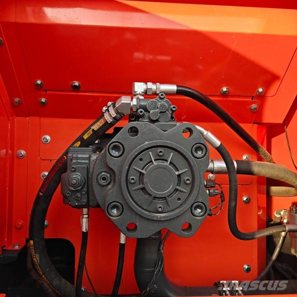 Doosan DX300LC-9C Excavatoare pe șenile
