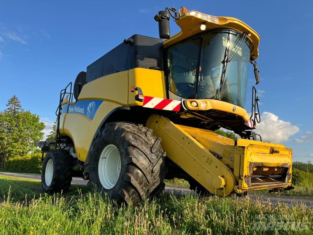 New Holland CX 860 Combine de secerat