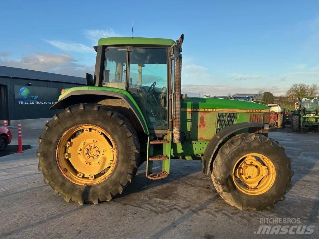 John Deere 6800 Tractoare