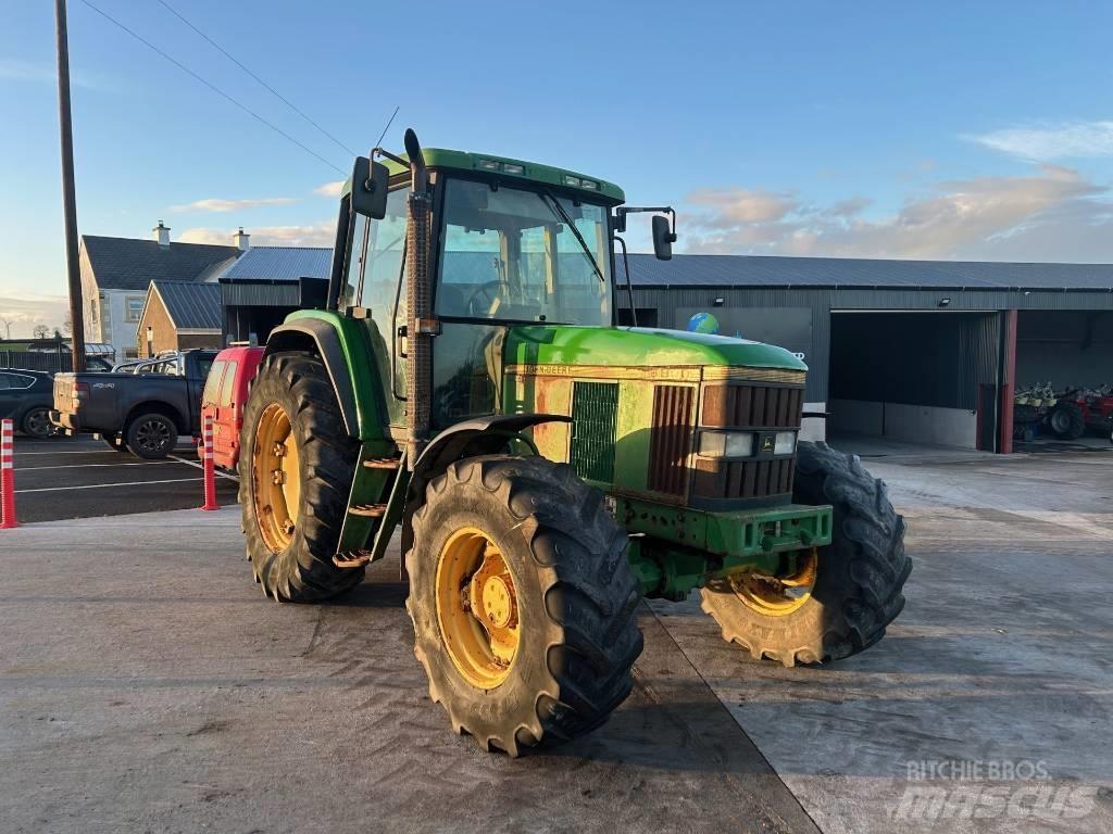 John Deere 6800 Tractoare