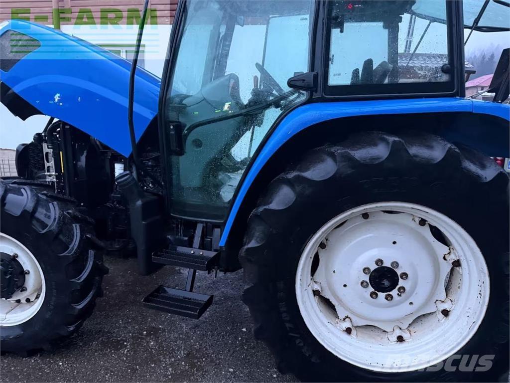 New Holland T5060 Tractoare