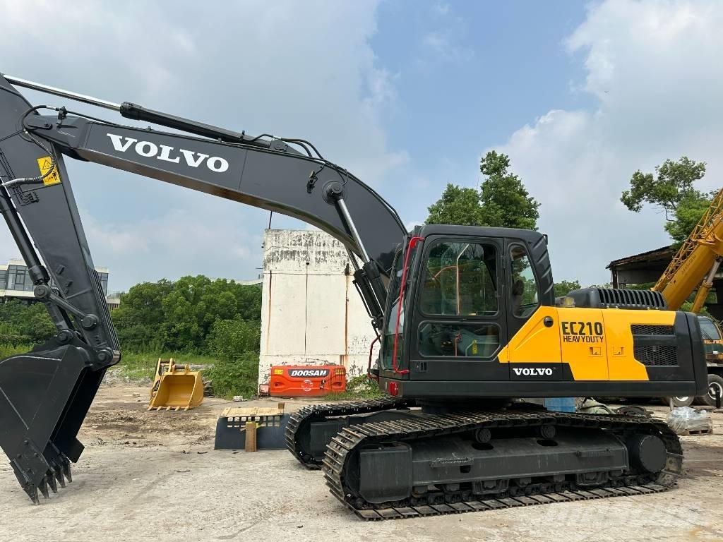 Volvo EC 210 Excavatoare 7t - 12t