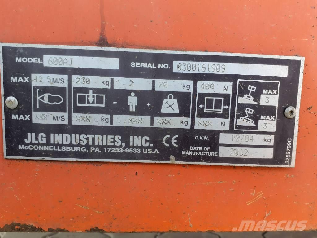 JLG 600AJ Nacele cu brat articulat