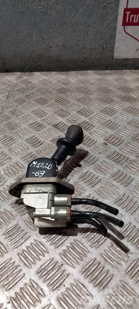 MAN TGA  81523156171 Cabine si interior