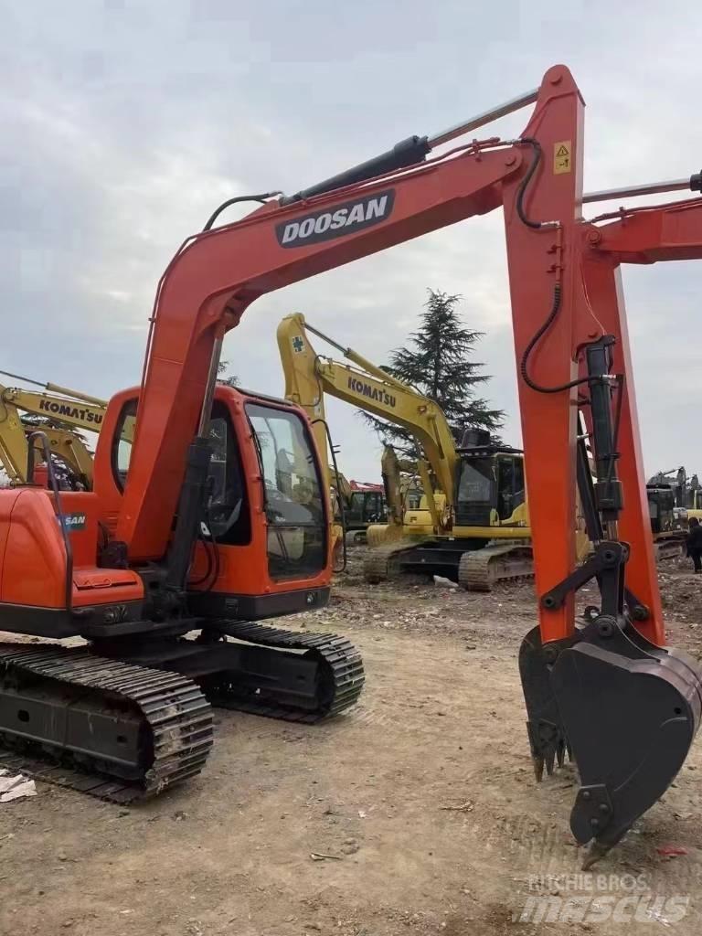 Doosan DX 80 Excavatoare 7t - 12t