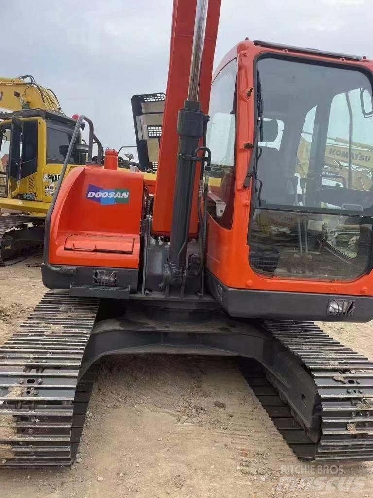 Doosan DX 80 Excavatoare 7t - 12t