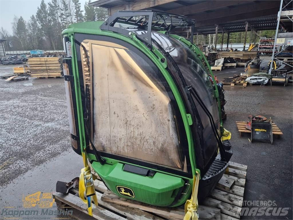 John Deere 1270G Cabine si interior