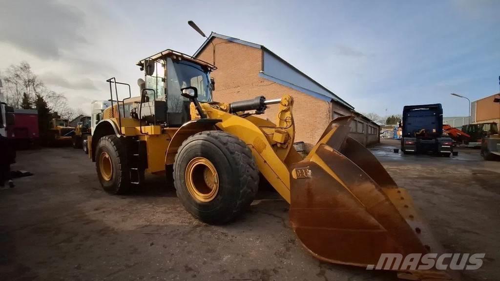 CAT 972M Met EPA Incarcator pe pneuri