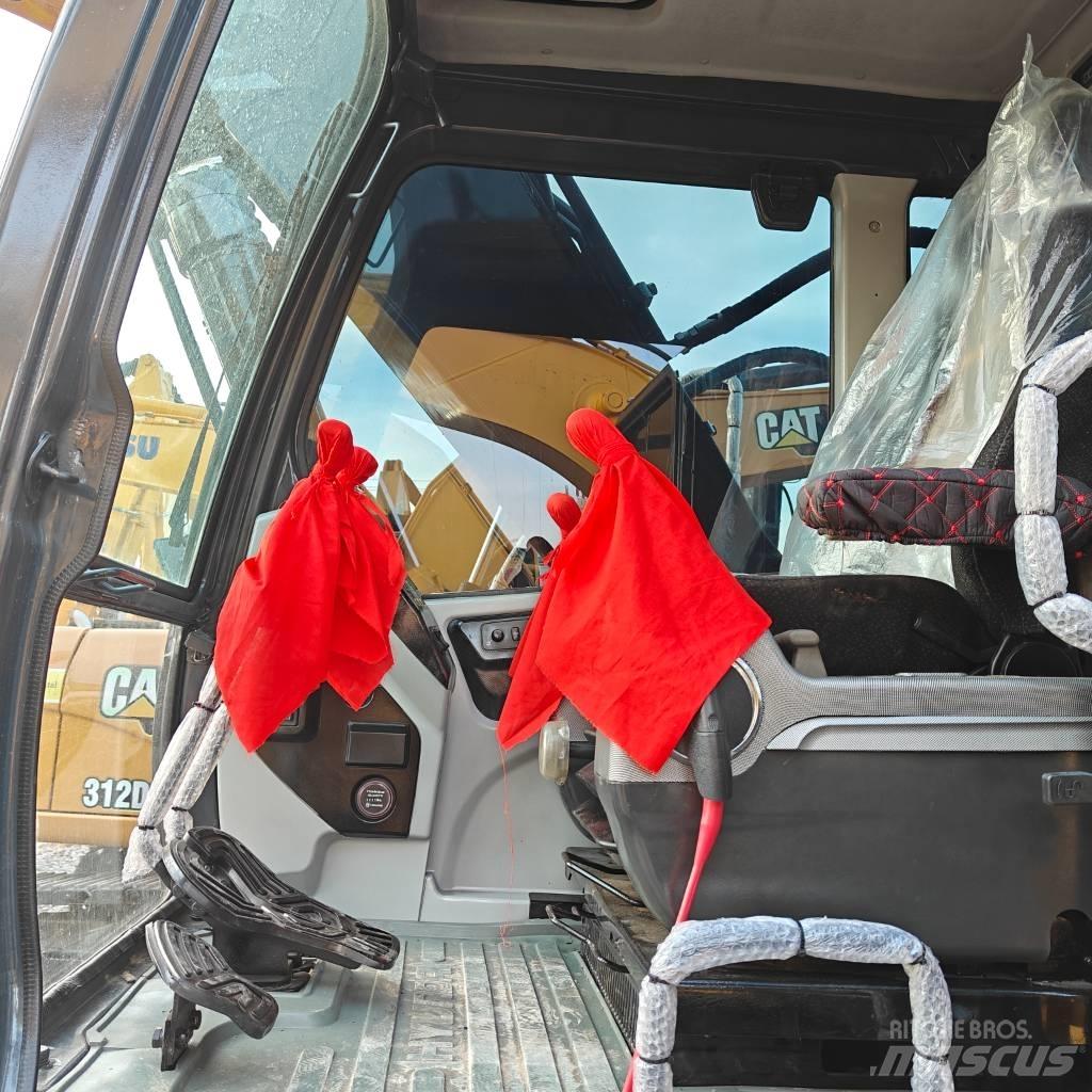 Hyundai 220VS Excavatoare pe șenile
