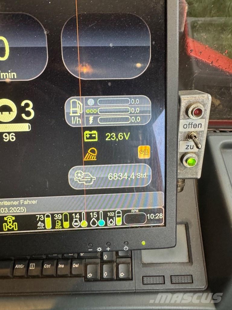 Komatsu 875 Transportoare
