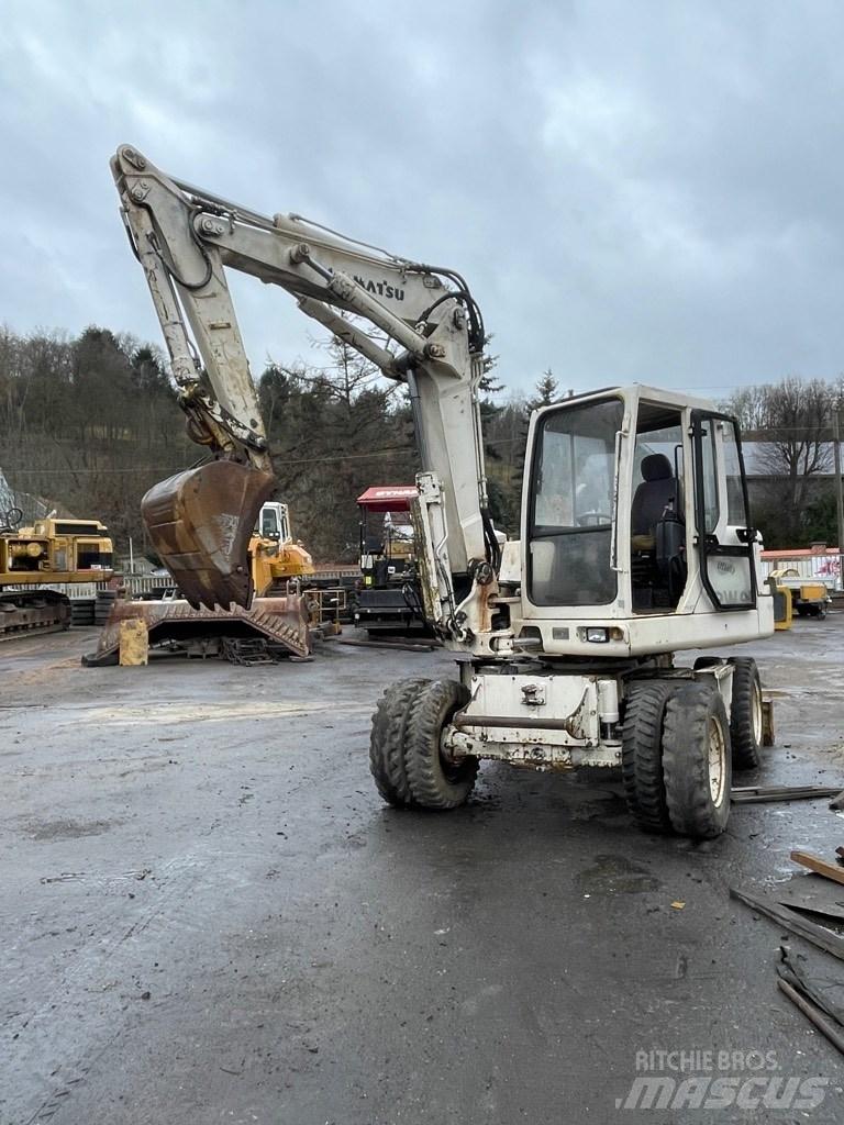 Komatsu PW 95 Excavatoare cu roti
